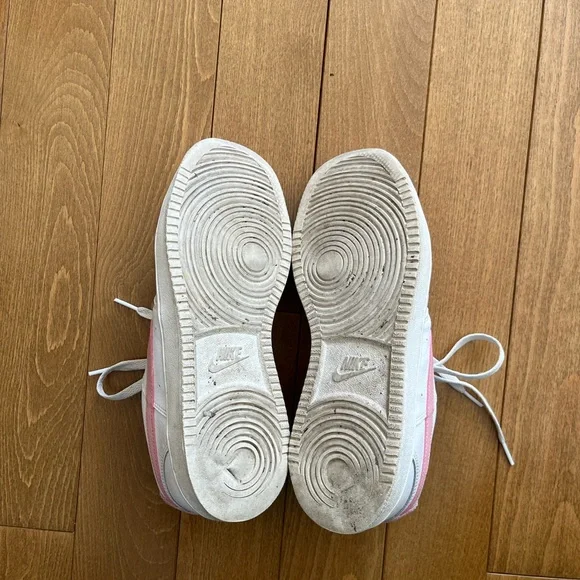 Nike Sneakers - Picture 5 of 5